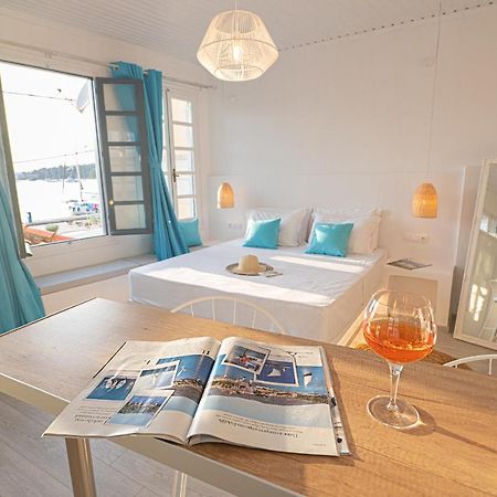 The White Rose Apartment Poros Town المظهر الخارجي الصورة