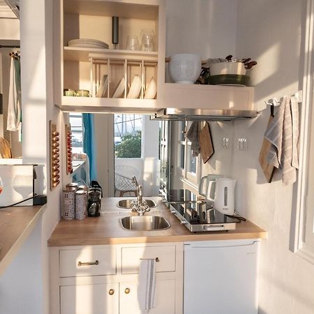 The White Rose Apartment Poros Town المظهر الخارجي الصورة